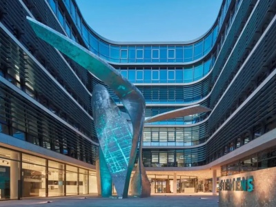 Siemens PLC vs Schneider PLC: A Showdown of Industrial Automation Titans